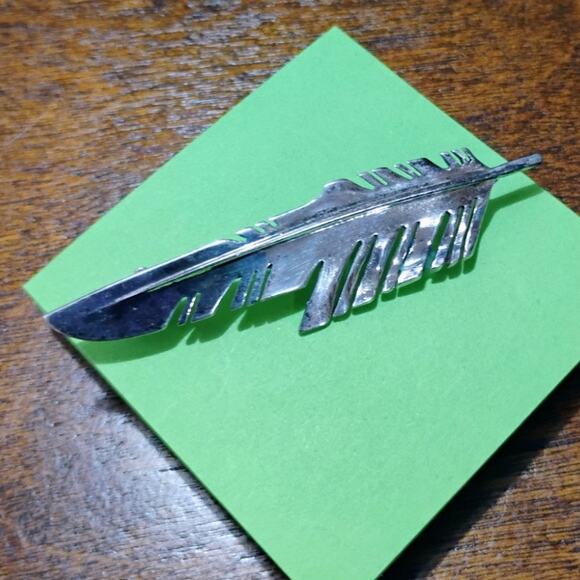 Ray Tracey Knifewing, Navajo Brooch/Pendant Sterling Silver - Picture 8 of 9